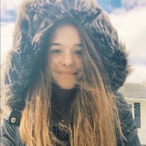 Meet your Posher, Mila